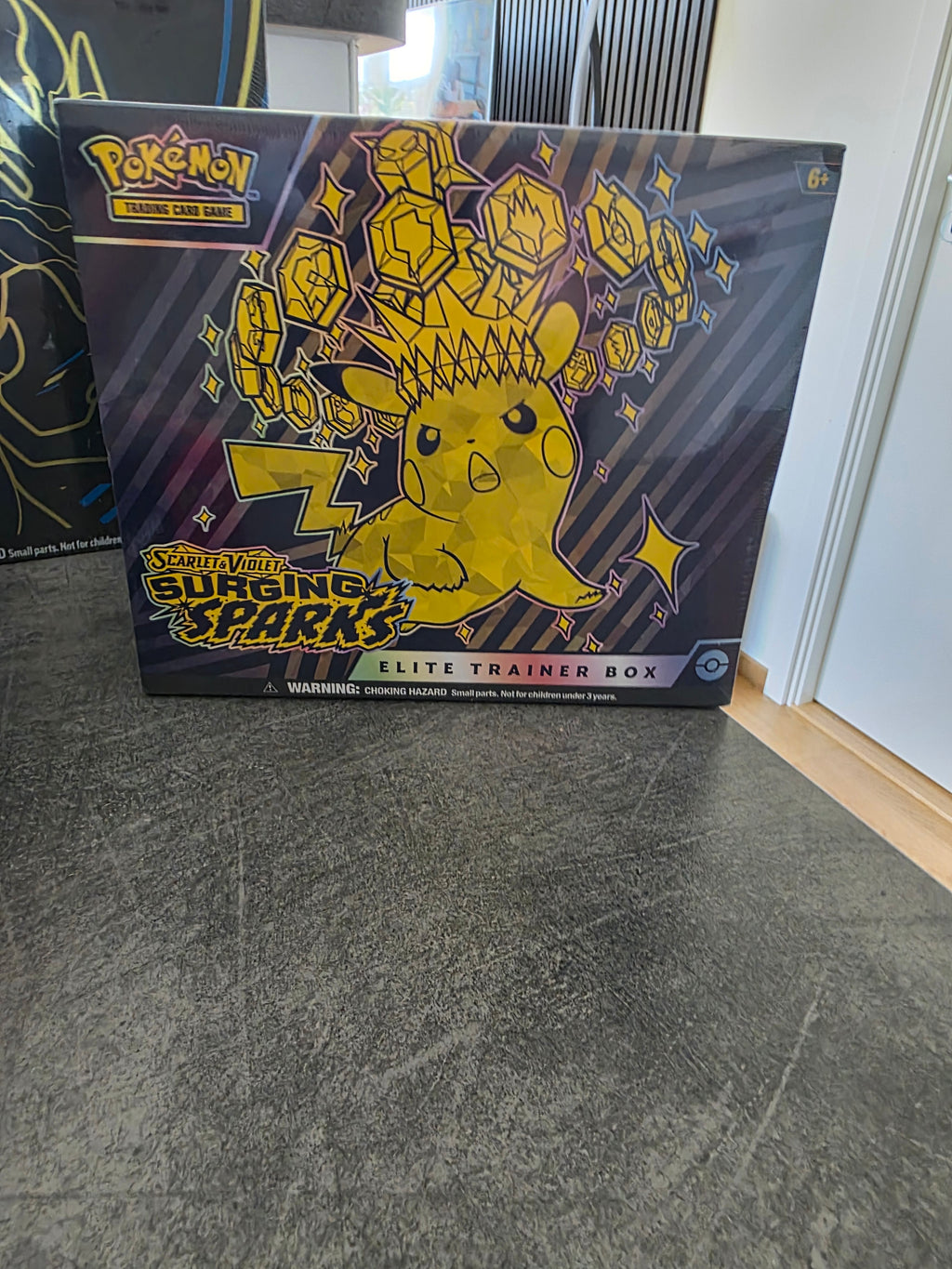 🔥 Pokémon Scarlet & Violet – Surging Sparks – Elite Trainer Box